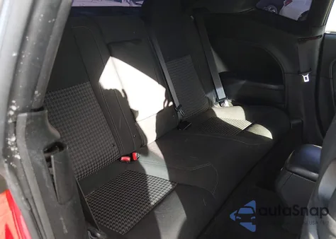 2015 Dodge Challenger Sxt z USA, uszkodzony, nr VIN 2C3CDZAG3FH717843